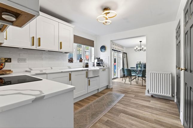 31 Inverlochy Road, Airdrie photo 3