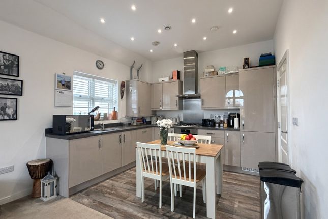 15 Arnhem House,, Burke Place, Aldershot photo 4