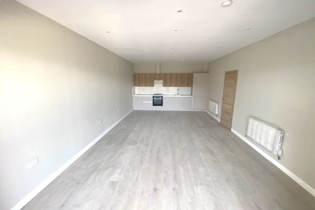 74 Churchill House, Stirling Way, Borehamwood photo 2