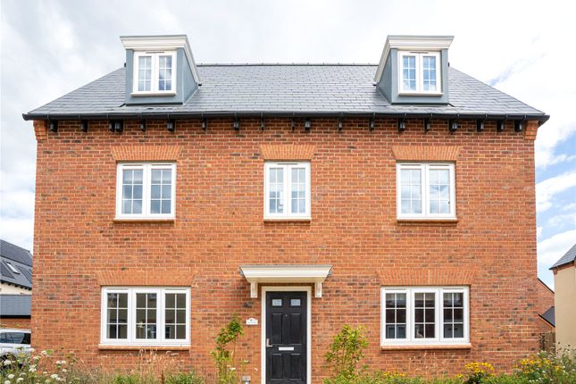 Thumbnail Detached house for sale in Fakenham Street, Bicester, Oxfordshire