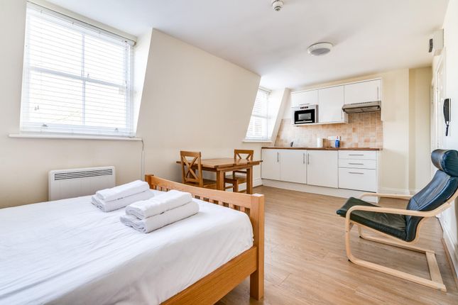85ER8 - Elsham Road VIII, 85 Elsham Road, London photo 5