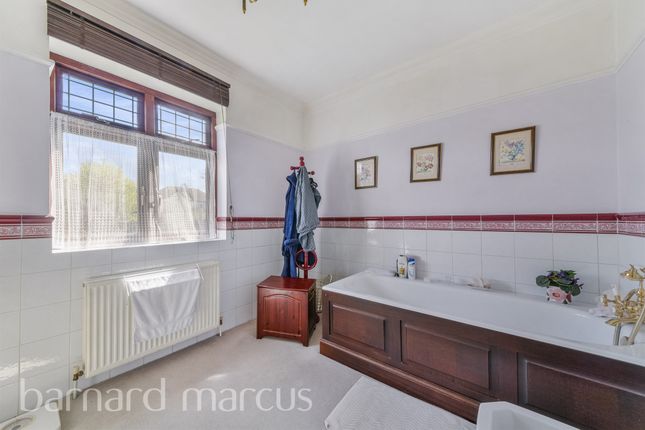 Detached house for sale in Kendall Avenue South, Sanderstead, South Croydon