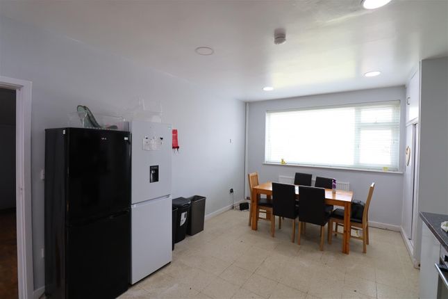 21, Cannon Close, Coventry photo 4