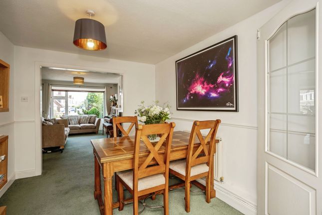 17, Dunholme Avenue, Leicestershire photo 4