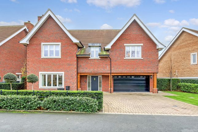 5 Bedroom Detached House