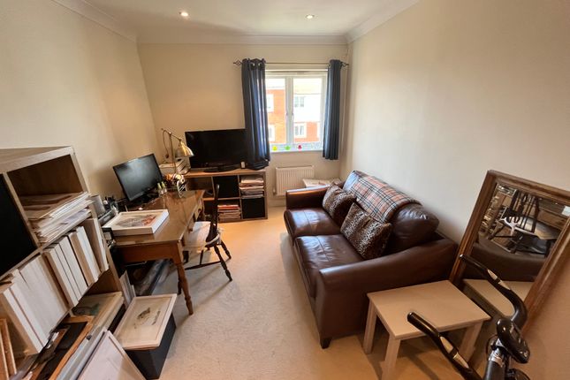 Flat to rent in Anguilla Close, Eastbourne