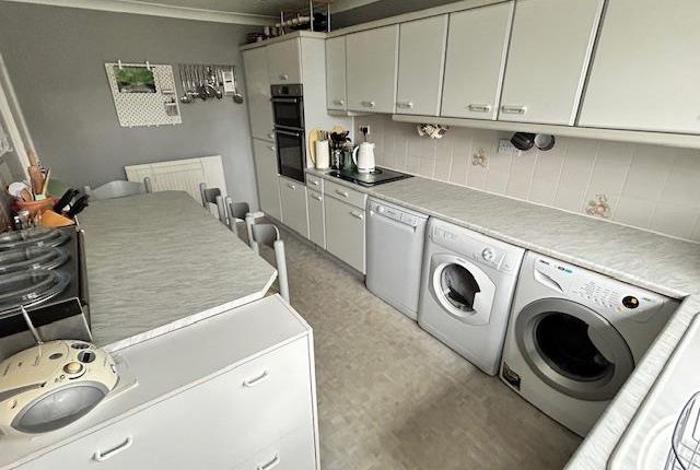 9, Meadow Croft, Mexborough photo 5