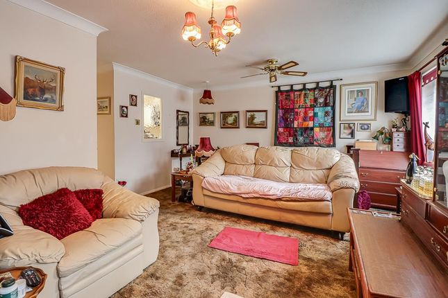 11, Dovecote, Shoeburyness photo 4