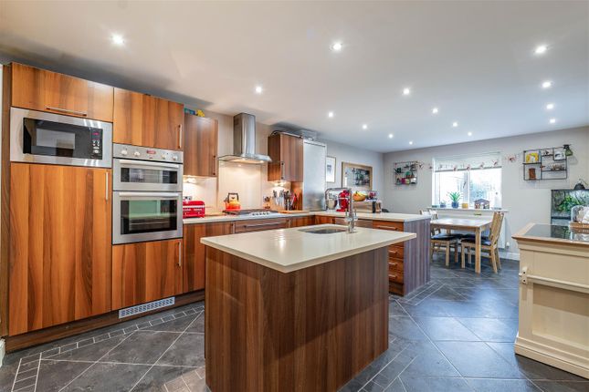 4, Bradkirk Lane, Preston photo 2