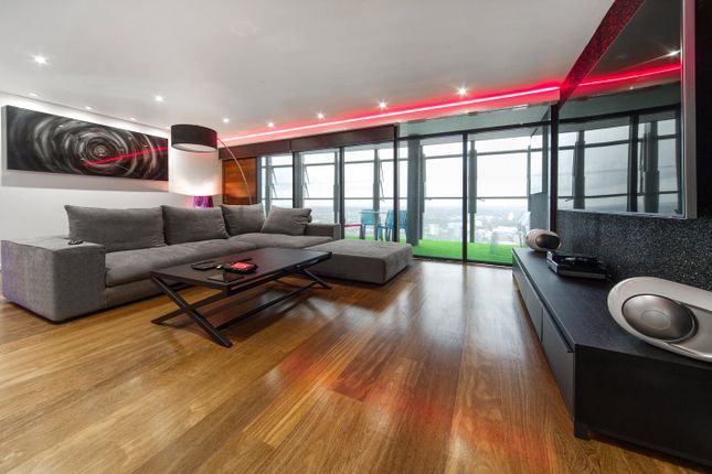 2-bed flat on 3705 Beetham Tower,, Holloway Circus, Birmingham, £480,000