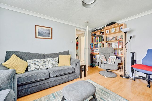 41, Goddard Way, Saffron Walden photo 3