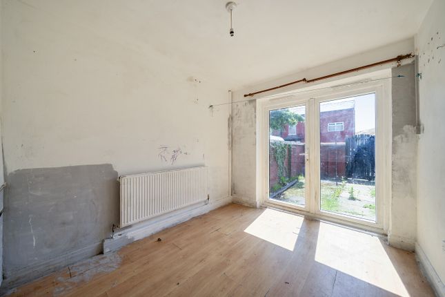 14, Southernby Close, Greater Manchester photo 4