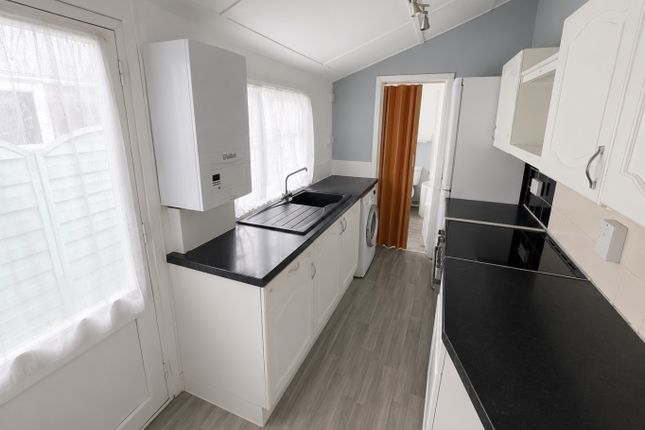 57 Stanley Street, Luton, Bedfordshire photo 4