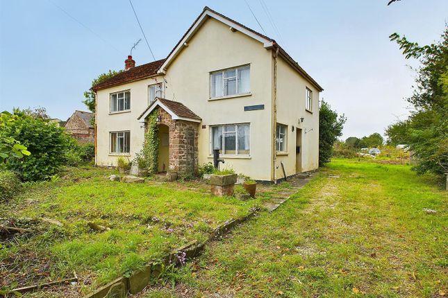 3-bed detached on Church Road, Bristol, £300,000
