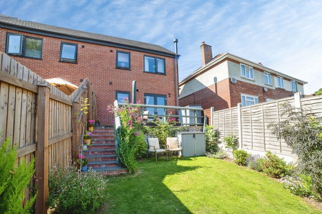 6, Banks Close, Belper photo 4