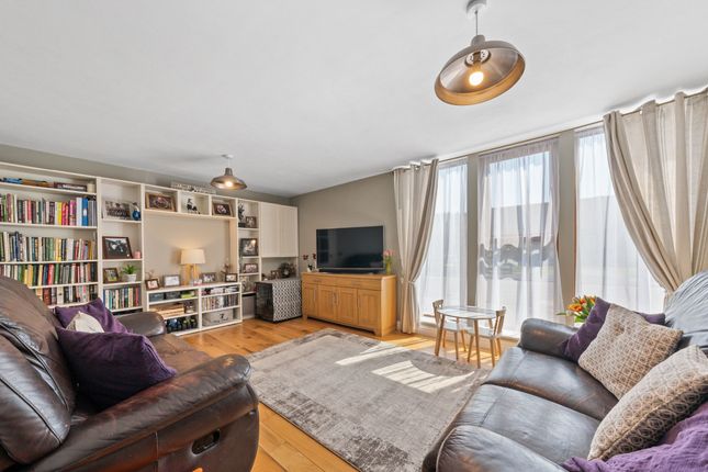 17a Victoria Place, Kirkcudbright photo 2