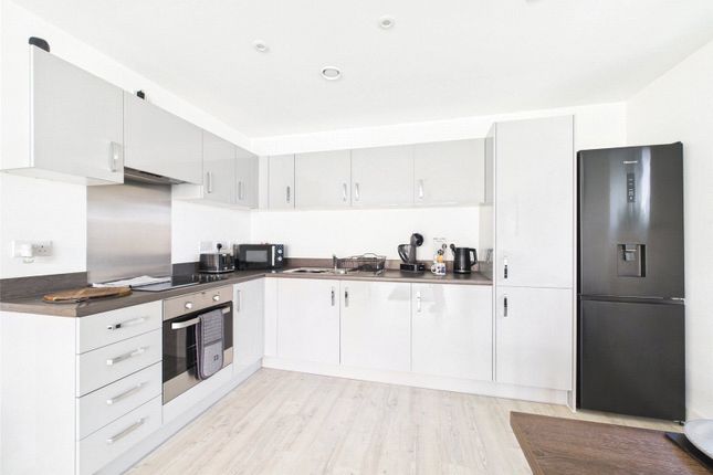 Flat 4, 2, Hobbs Way, Gloucestershire photo 2