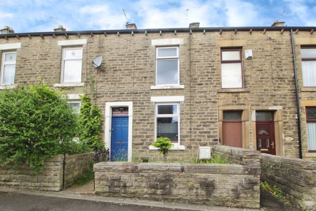 Thumbnail Terraced house to rent in Sunlaws Street, Glossop, Derbyshire