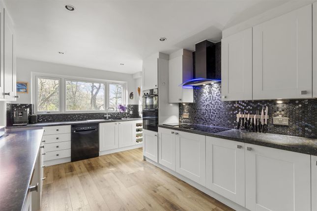 11, Oaklands, Westwood Drive, Ilkley photo 3