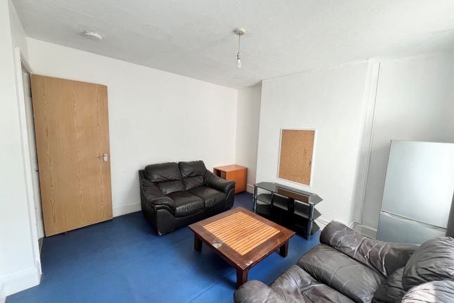 13 Caledonian Road, Brighton photo 3