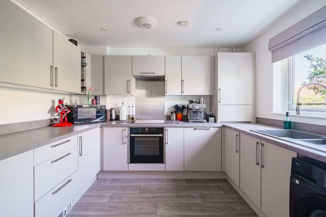 13, Abingworth Crescent, Pulborough photo 4