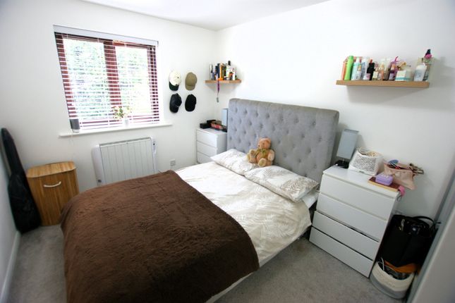 Flat 6, Hillview Court,, Froud Way, Wimborne photo 4