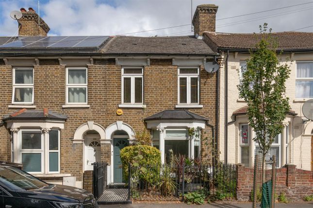 Queens Road, E17