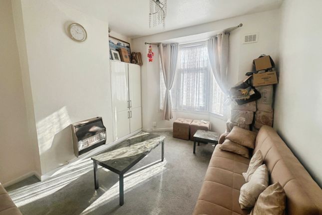 1325, Pershore Road Stirchley, Birmingham photo 4