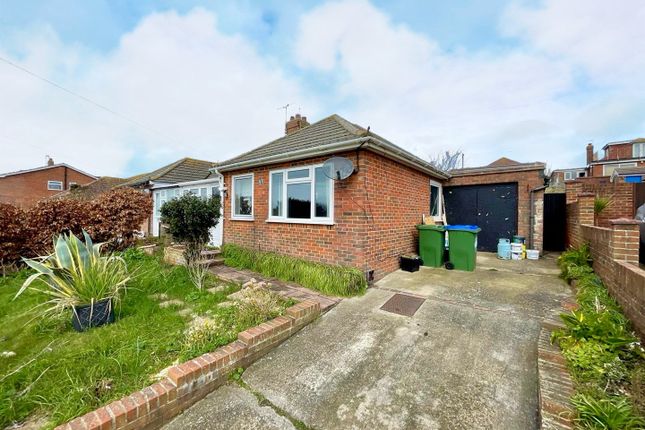 Thumbnail Bungalow to rent in Wicklands Avenue, Saltdean, Brighton