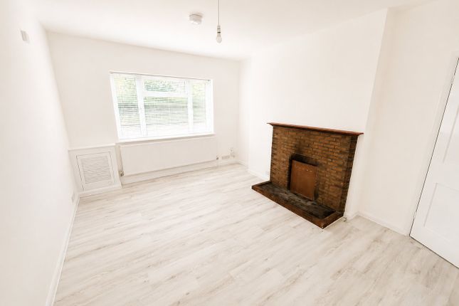 11, New Road, Shepperton photo 3