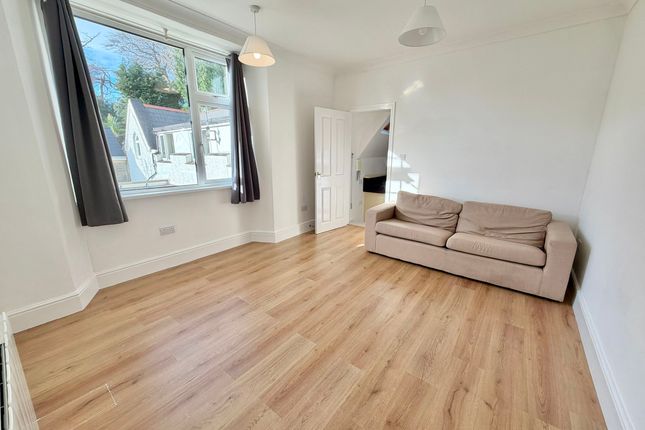Flat 6, Firswood, Torquay photo 2