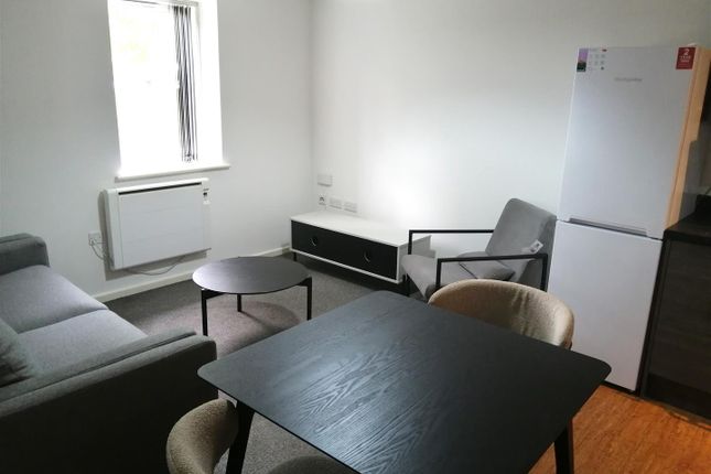 5 Park Rise, Trafford Plaza, 73, Seymour Grove, Manchester photo 3
