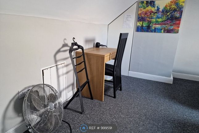 Peveril Mount, First And Second Floor, Bradford photo 4