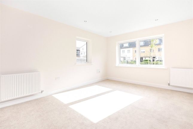 Flat 3, 117, Longships Way, Reading photo 3
