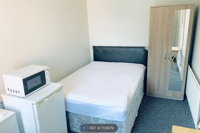 Thumbnail Room to rent in Southampton Street, Reading