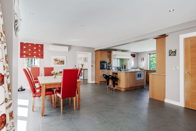 3 Kestrel Court, St. Ives photo 2