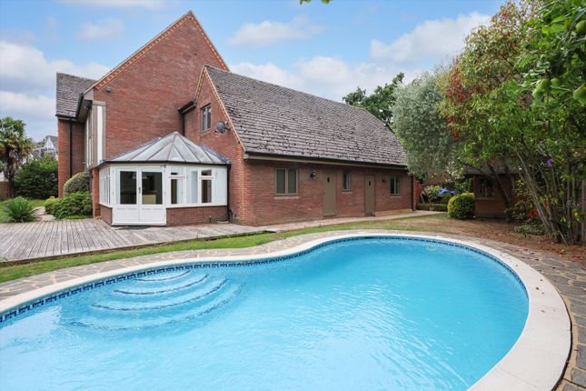 3, Fairfield Park, Cobham photo 3