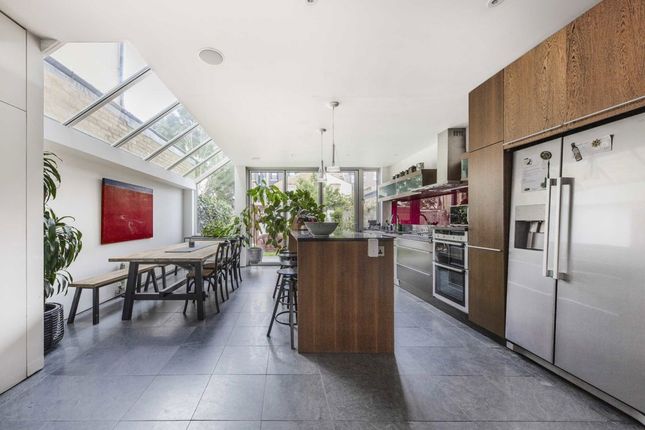 37, Ryfold Road, London photo 4