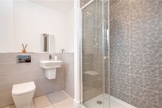 25, Pentagon Way, West Yorkshire photo 3