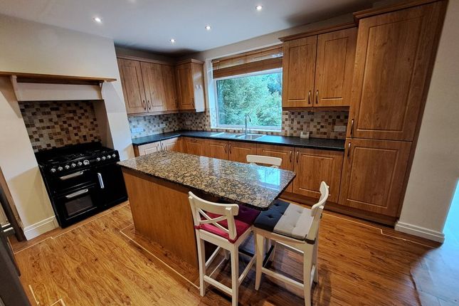 3 bed property for rent in Maurice Avenue, Brighouse HD6