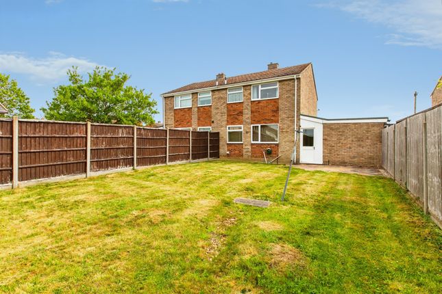 33, Hamlet Close, Huntingdon photo 2