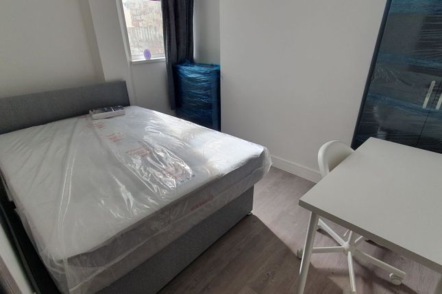 48 Dogfield Street, Cardiff photo 2