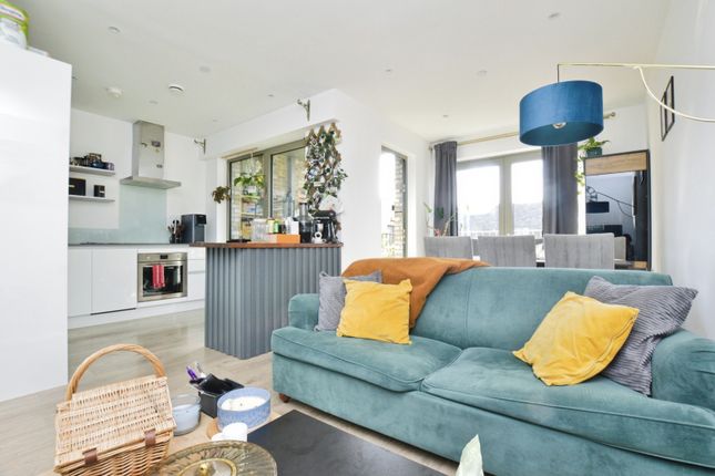 Flat 31 Galley House, 1, Atlantis Avenue, London photo 4
