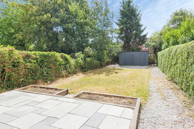 13, Green Road, Staffordshire photo 4