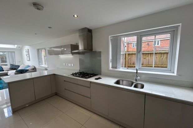 Detached house to rent in Hawthorn Way, Manchester