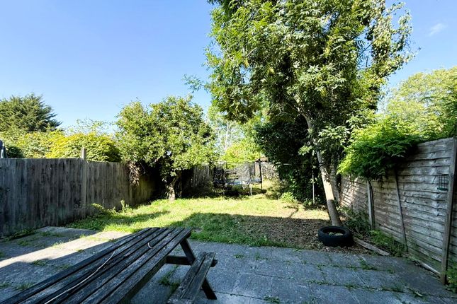 50, Rosemary Avenue, London photo 2