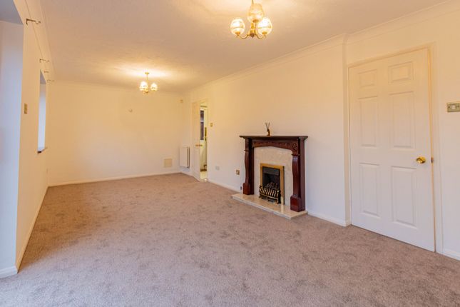 3 Sterling Close, Colchester photo 4
