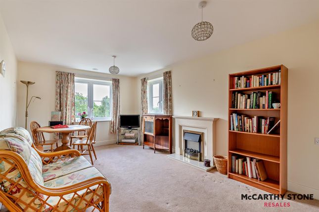 47 Goodes Court, Baldock Road, Royston photo 3