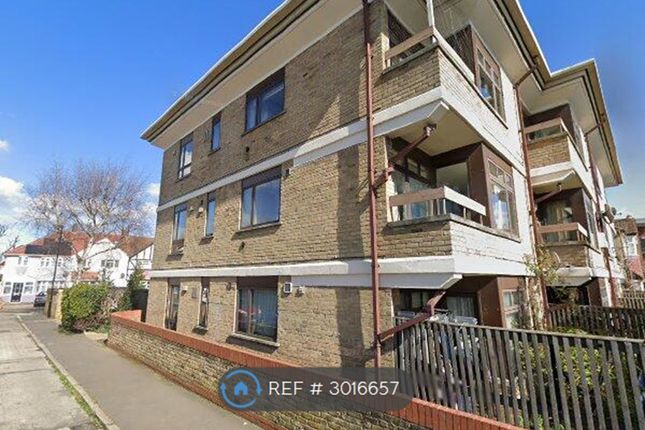 Rawsthorne Court, Staines Road, Hounslow photo 2