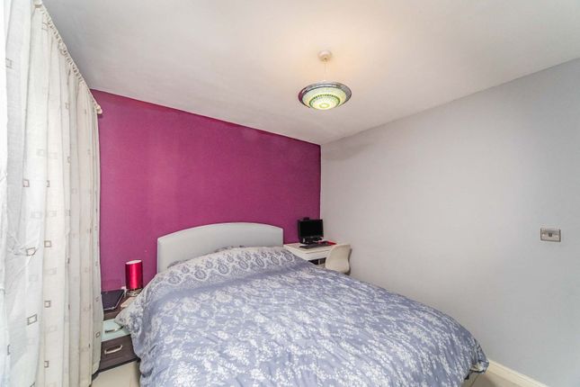 Flat for sale in Capital Point, Reading